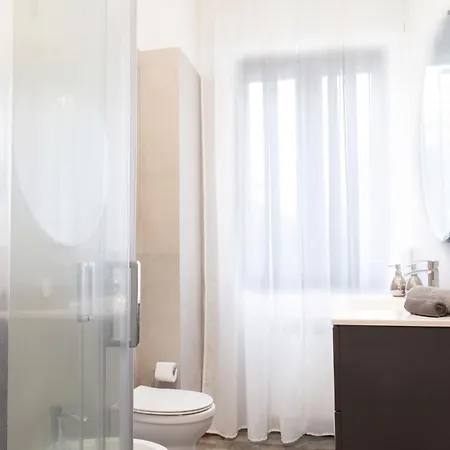 Moderno Apartamento Milão